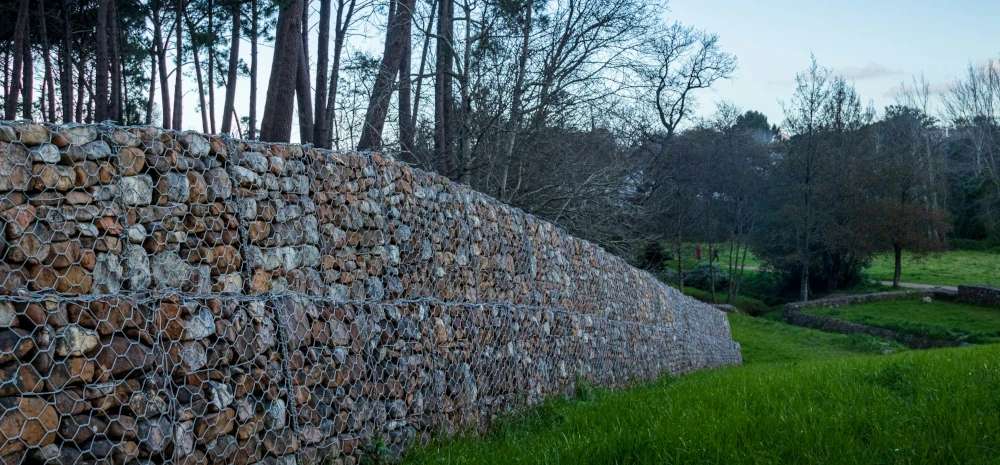 Retaining Walling