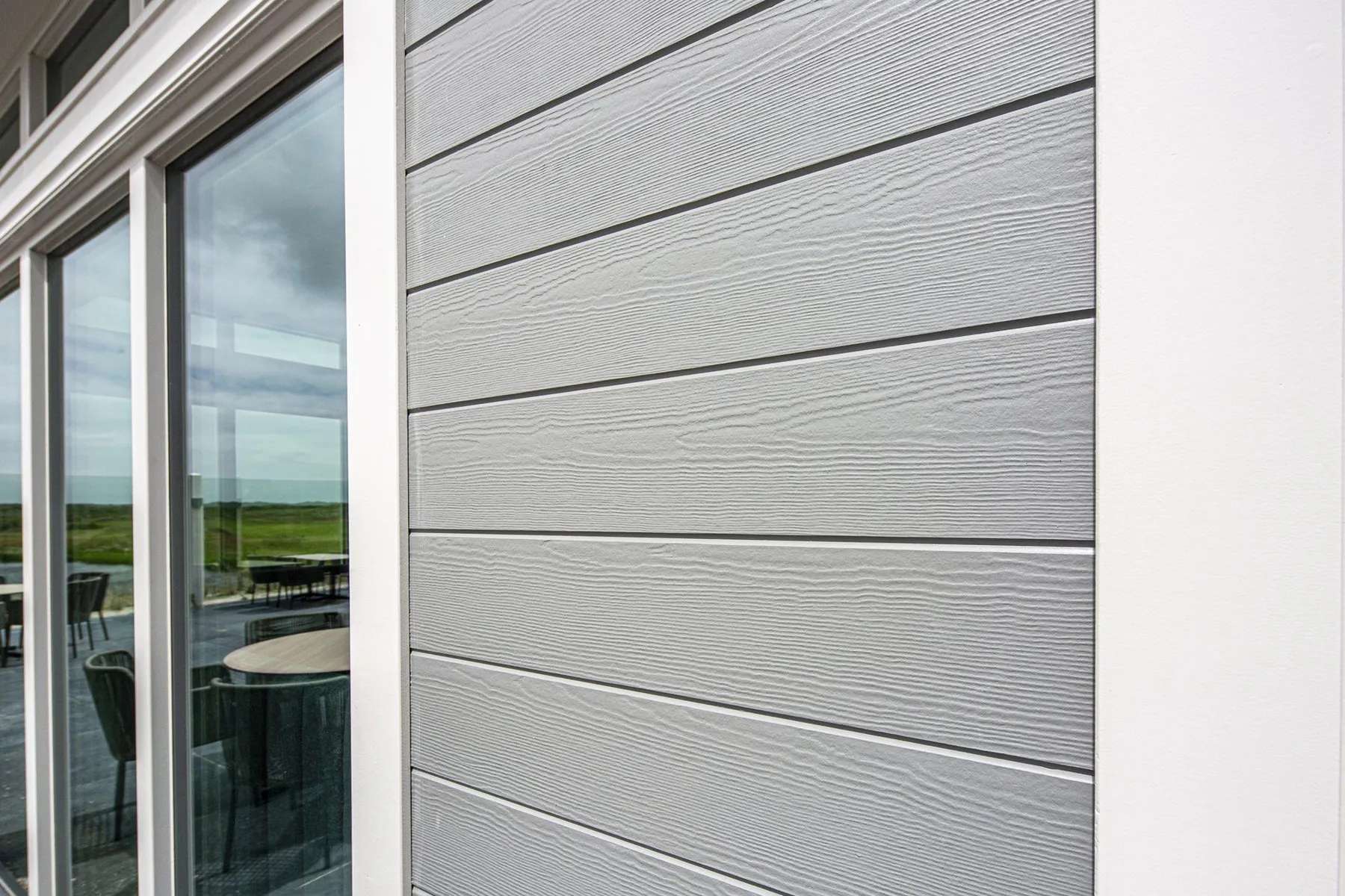 Hardie® VL Plank Weatherboard Cedar Finish Light Mist